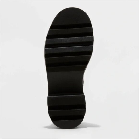 NWT Universal Thread Women's Kyrie Chunky Heel Ankle Sock Black Boots 9 Wide - Picture 5 of 14